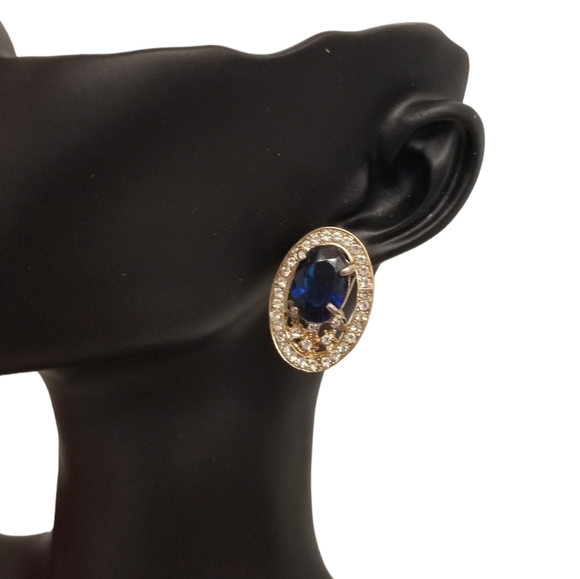 VINTAGE GOLDTONED EARRINGS WITH BLUE & WHITE AUSTRIAN CRYSTALS - Picture 1 of 5